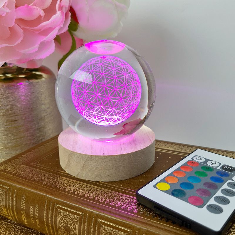 7 Sfera di cristallo di vetro colorato con lampada a LED Supporto in legno Chakra Sfere naturali Luce notturna Sfera di cristallo incandescente for regalo di compleanno Ornamento Decorazione della cas