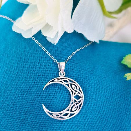 Collana con luna d'argento