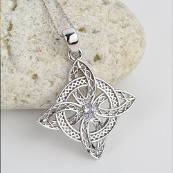 Witches knot pendant amethyst zircon